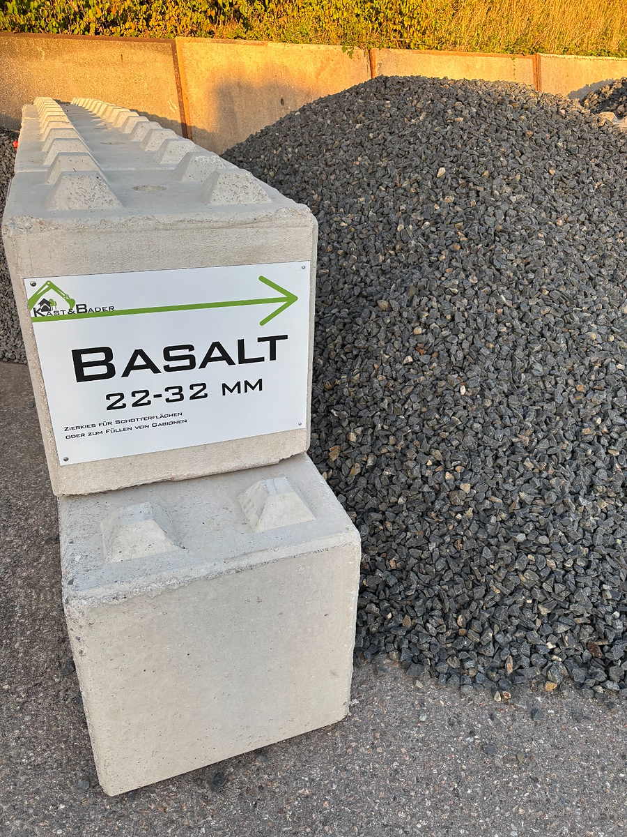 Basalt 22-32 mm auf dem Lagerplatz Bellenberg