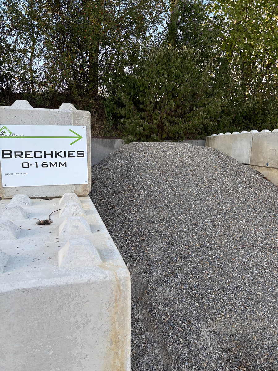 Brechkies 0-16 mm auf dem Lagerplatz Bellenberg